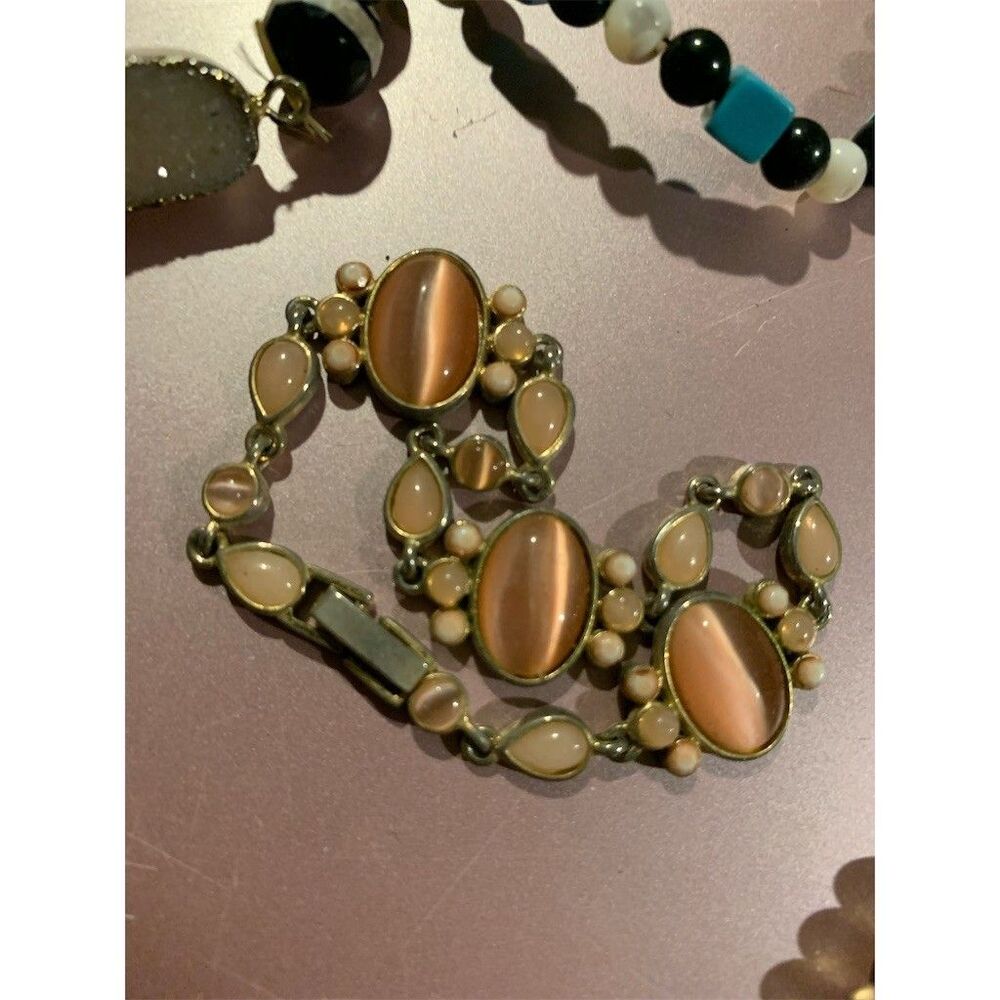 Coro Vintage Gold Tone Link Bracelet Peach Moonglow Cabochons Faux Pearl - Picture 2 of 2